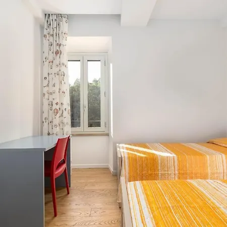 Apartment Historic Center Stylish Flat With Balcony! *