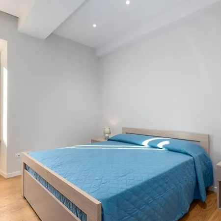 Historic Center Stylish Flat With Balcony! *