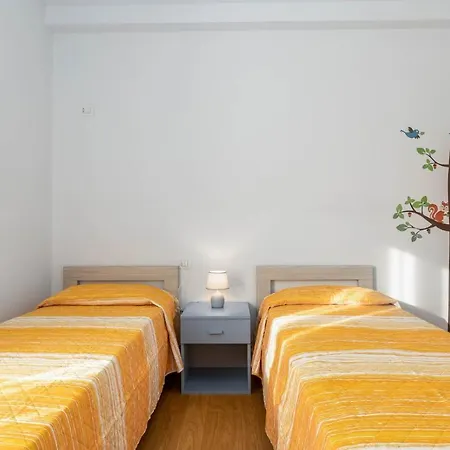 Historic Center Stylish Flat With Balcony! Апартаменты *