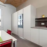 Guesthost - Historic Center Stylish Flat