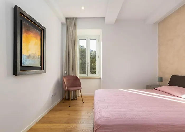 Guesthost - Historic Center Stylish Flat *